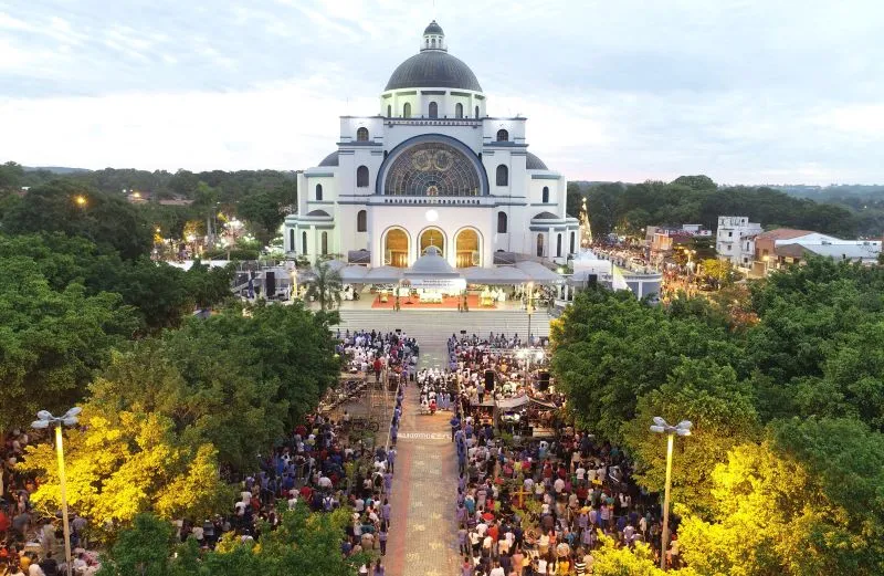 La Basílica de Caacupé es uno de los mejores lugares turísticos de Paraguay