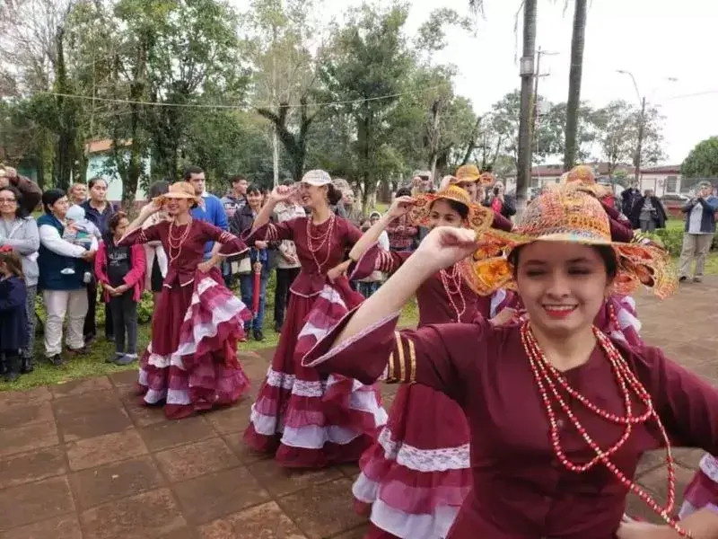 Danzas tradicionales en Horqueta durante la Fiesta de la Virgen del Rosario